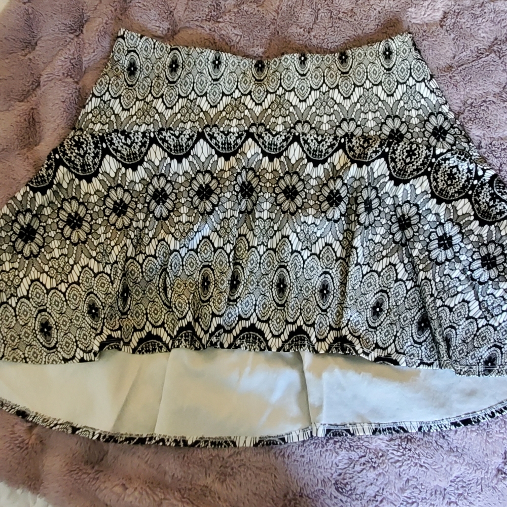 Torrid Elegant Black and White Lace Pattern Skirt